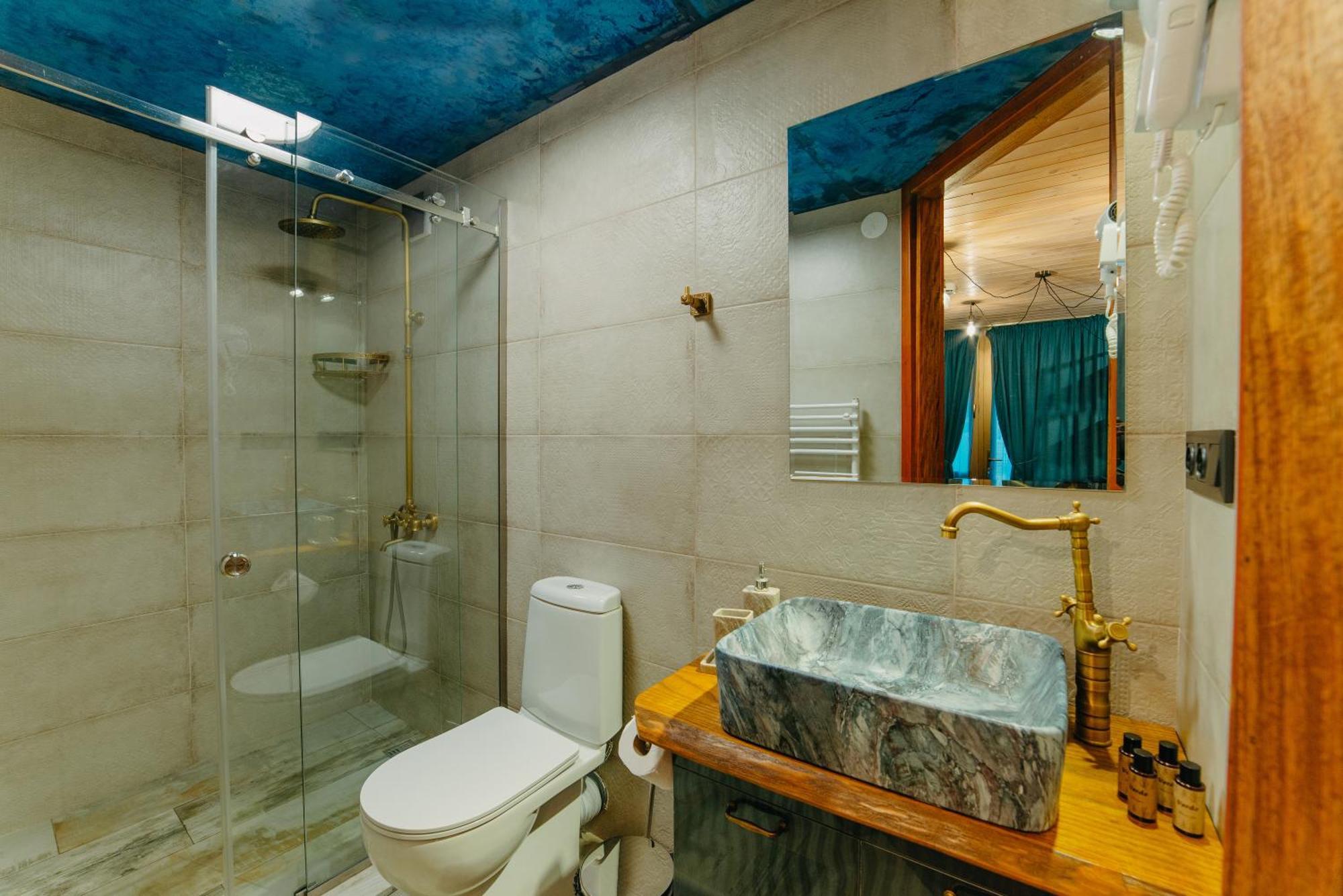 Wanderholic Hotel Telavi Ngoại thất bức ảnh
