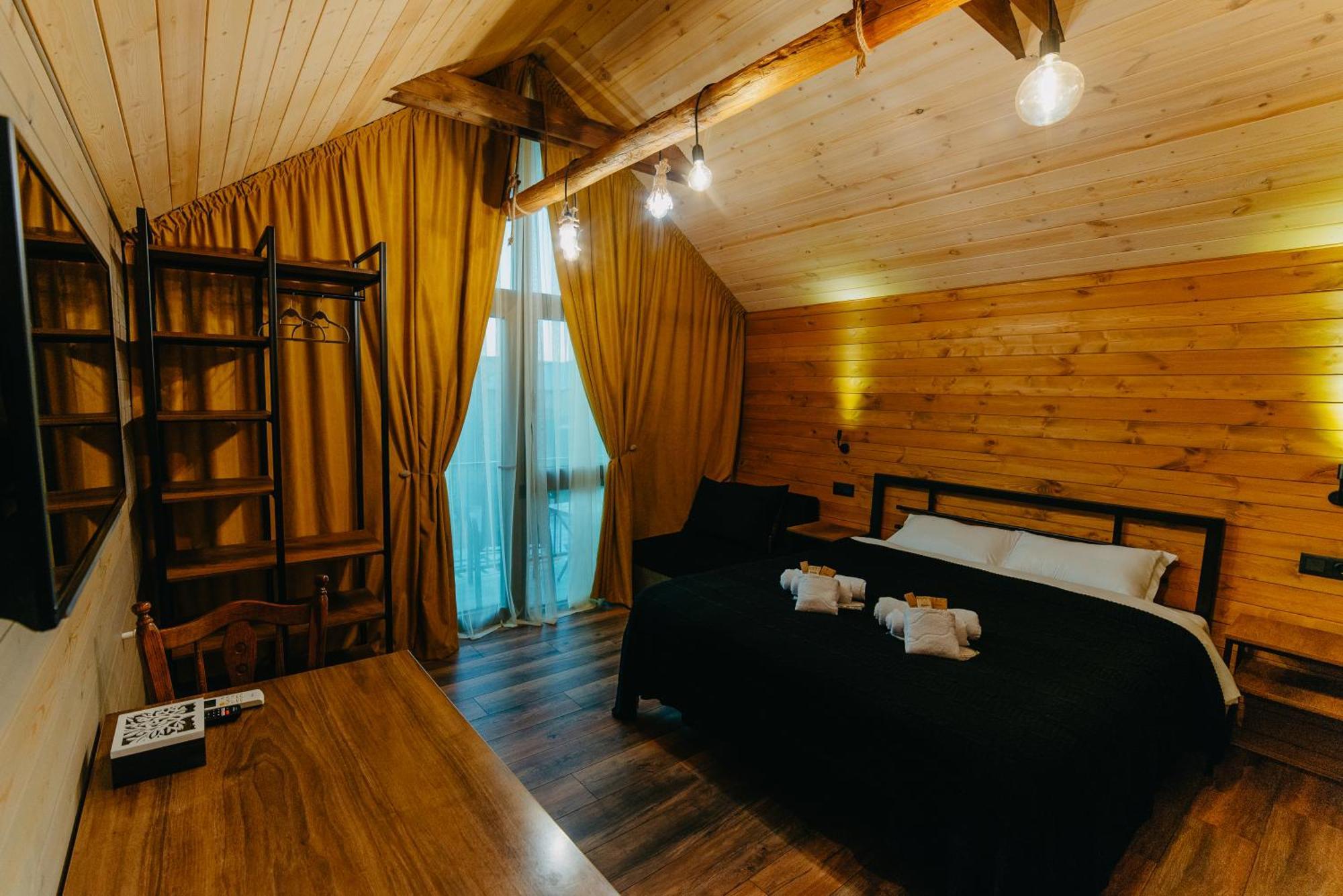 Wanderholic Hotel Telavi Ngoại thất bức ảnh